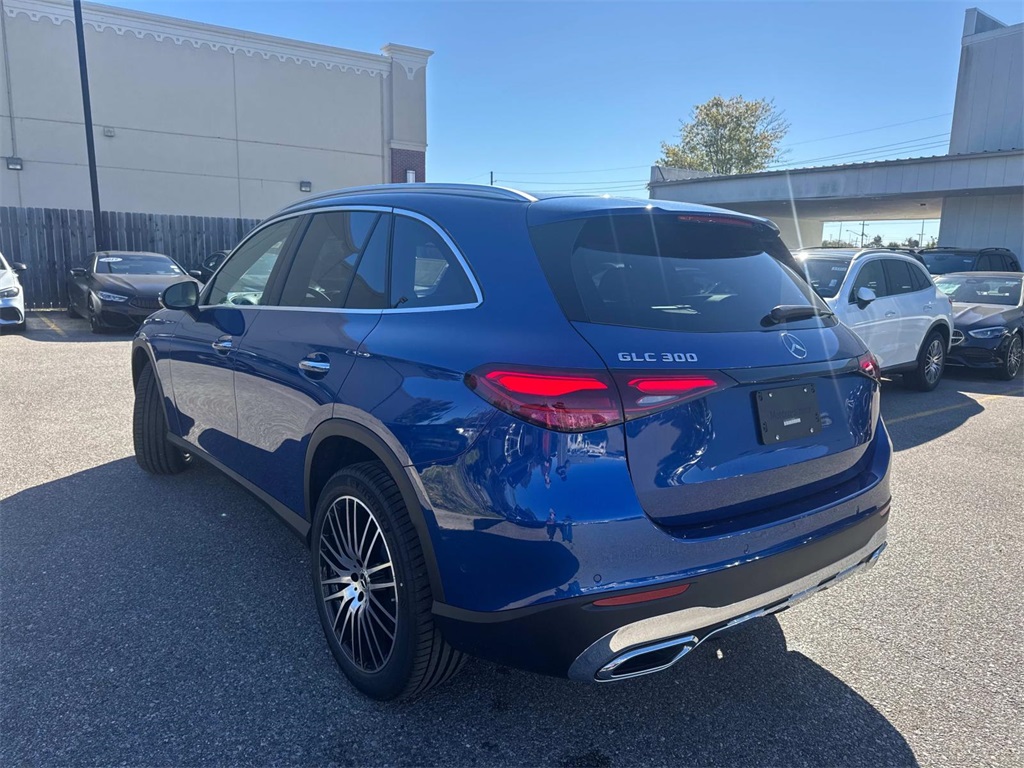 2026 Mercedes Benz GLC 300 photo 4