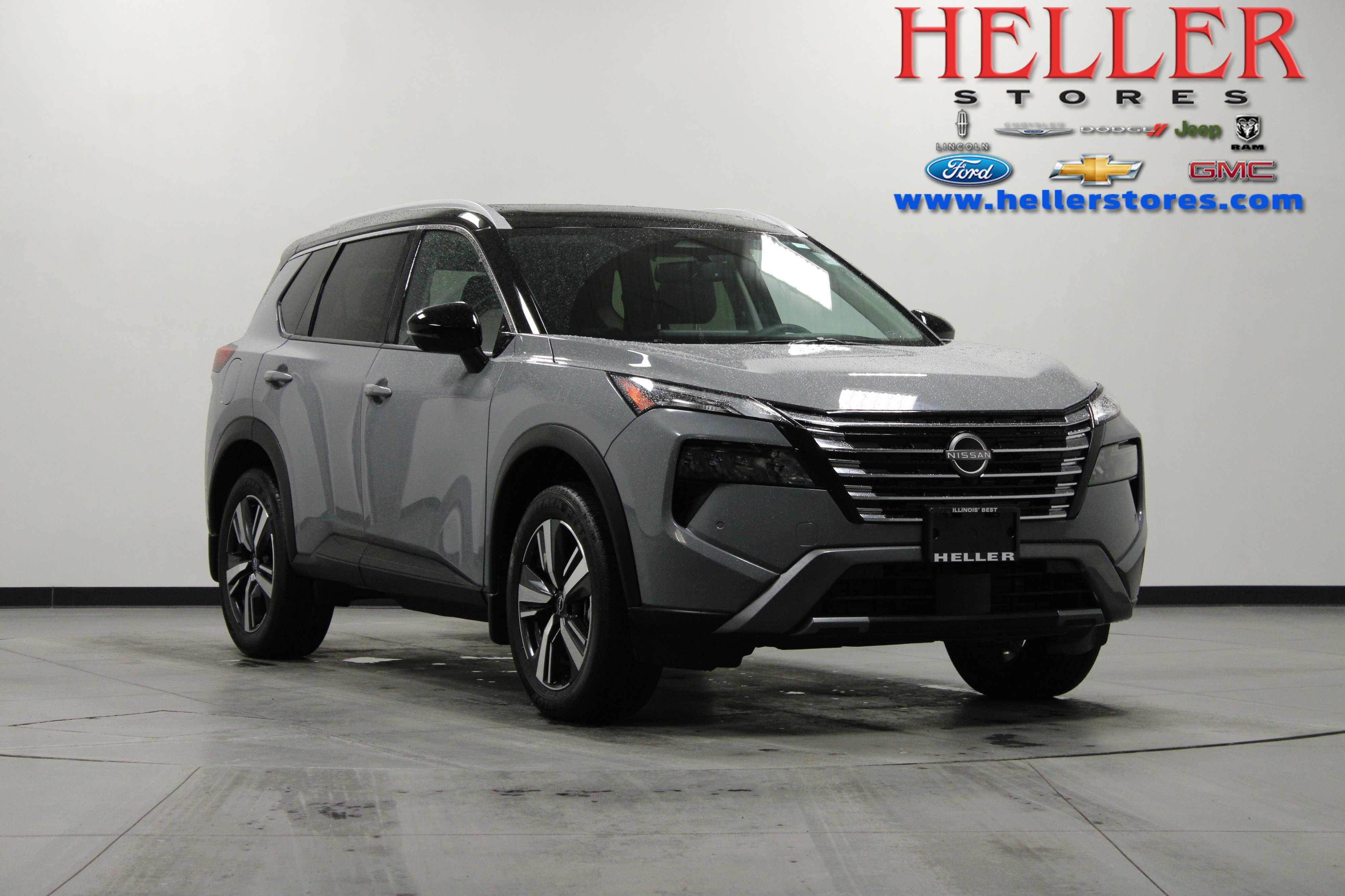 2025 Nissan Rogue SL's photo