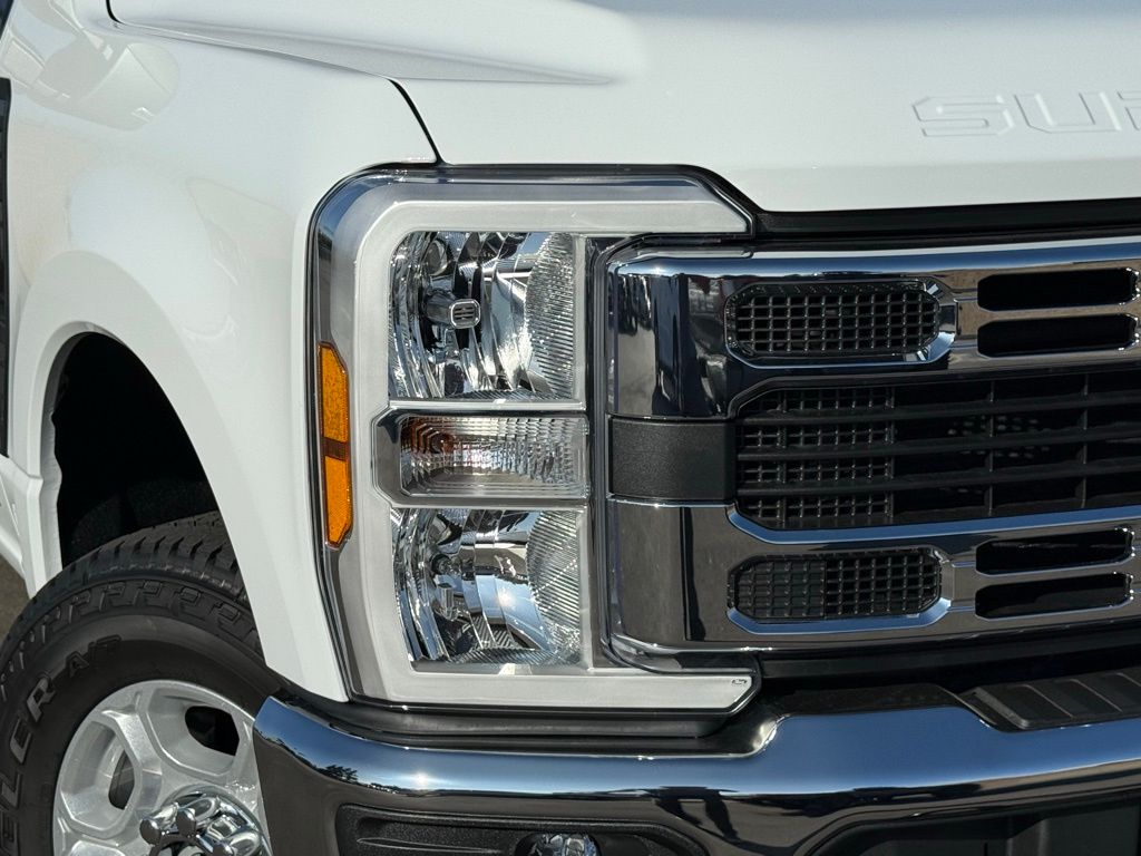 2026 Ford F-250 XLT photo 3