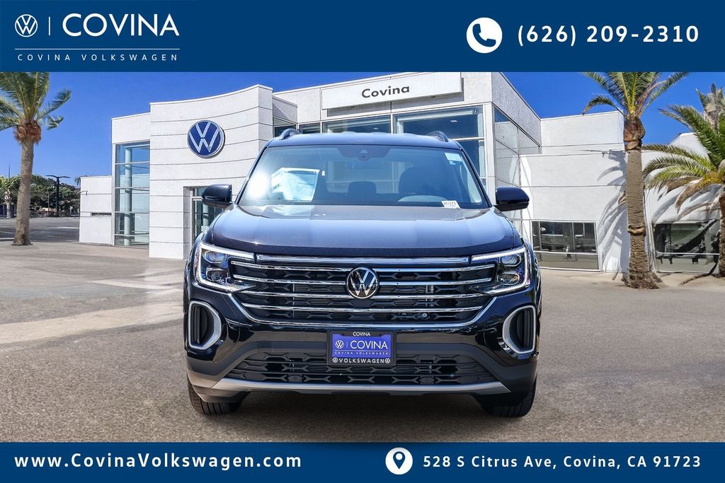 2026 Volkswagen Atlas SE photo 2