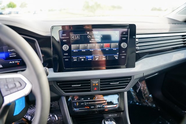 2025 Volkswagen Jetta 1.5T SE photo 11