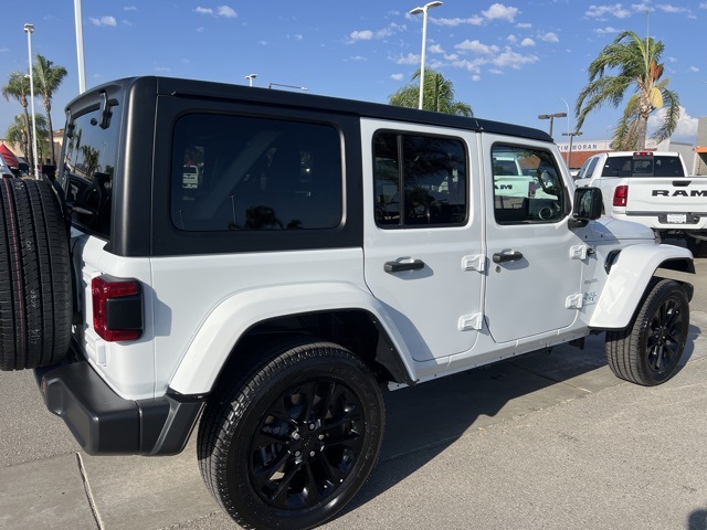 2023 Jeep Wrangler Sahara 4xe photo 11