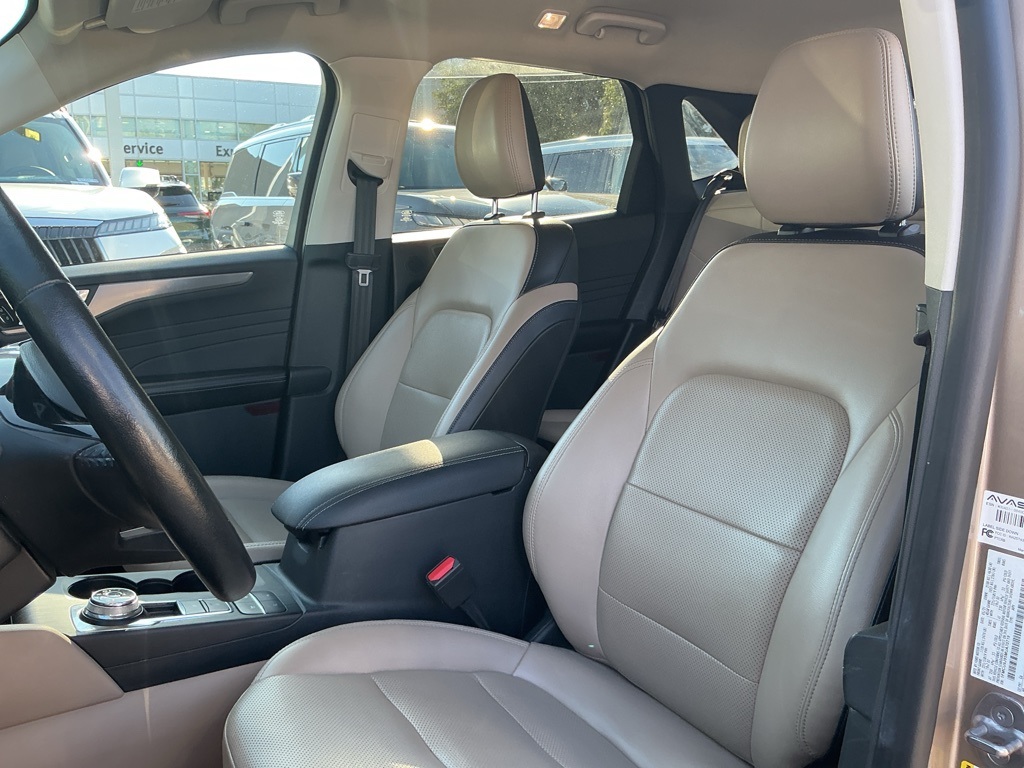 2021 Ford Escape Titanium photo 19