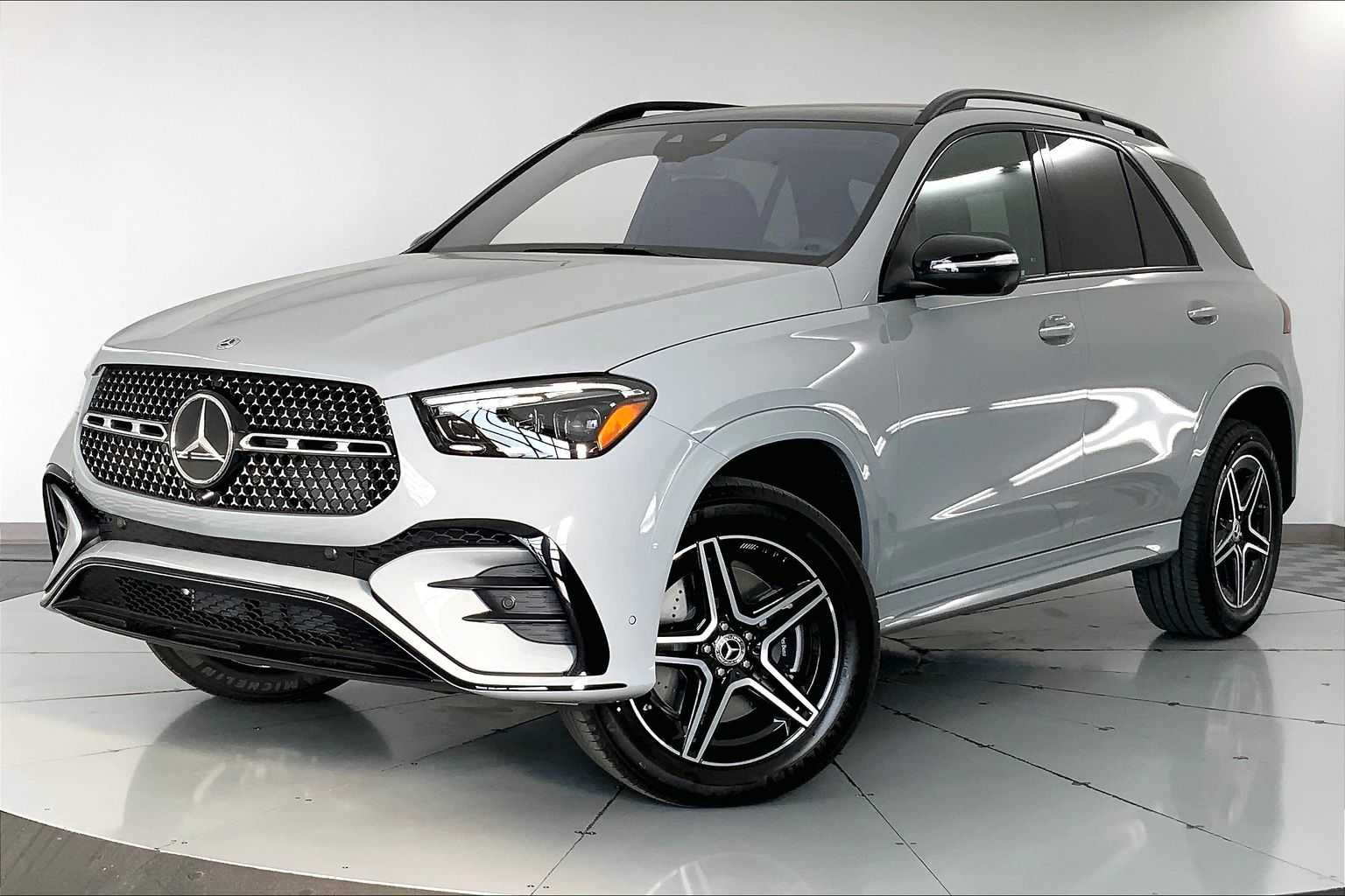 2026 Mercedes-Benz GLE GLE450's photo