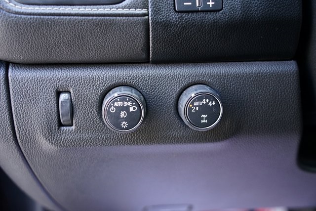 2020 GMC CANYON - Image 13