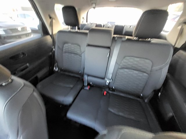 2025 Nissan Pathfinder SV photo 12