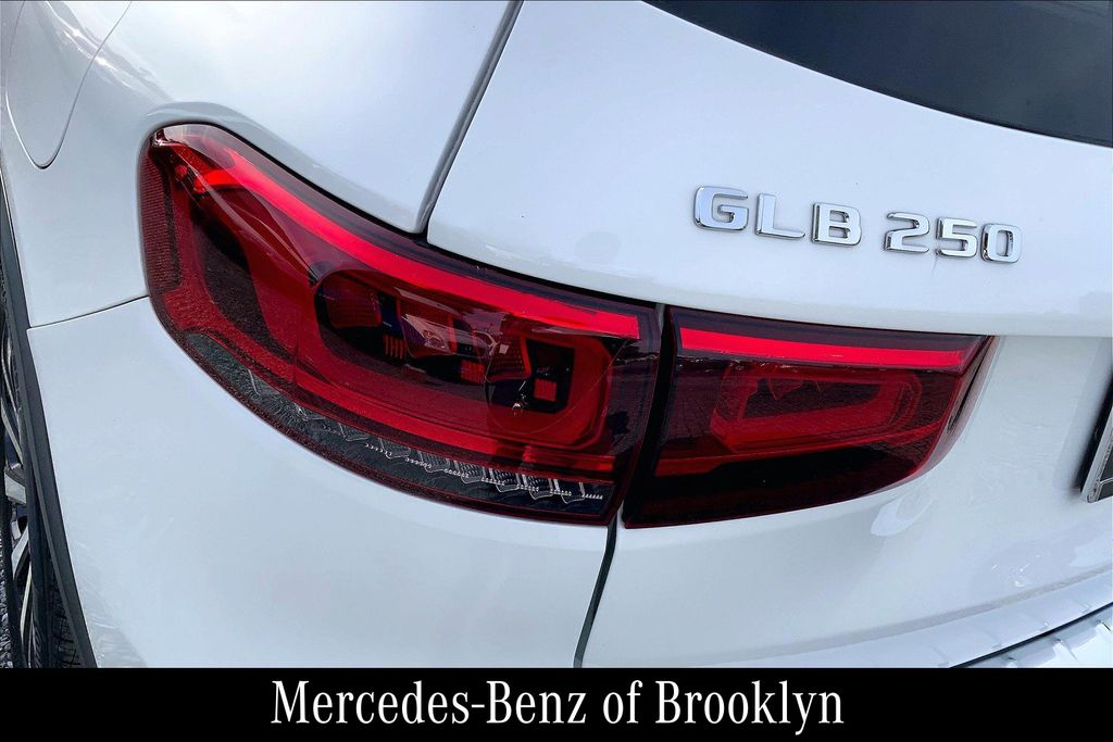 2021 Mercedes Benz GLB 250 4MATIC photo 28