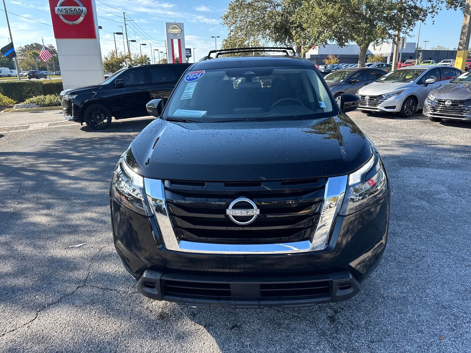 2024 Nissan Pathfinder SV photo 3