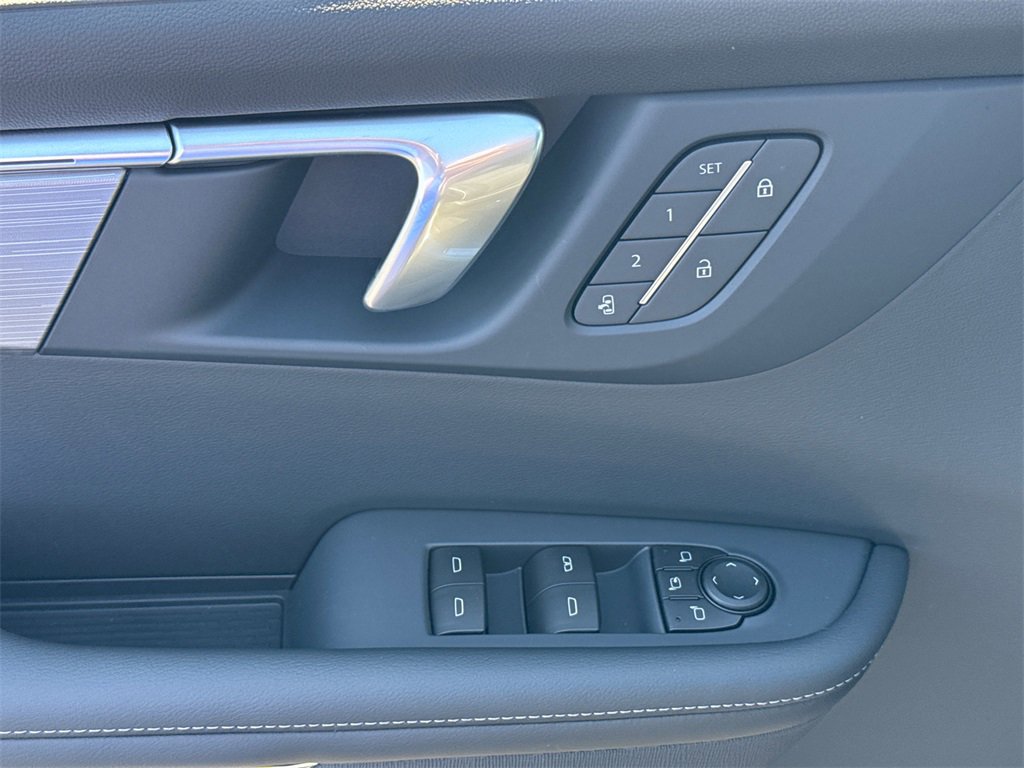 2026 Buick Enclave Preferred photo 14