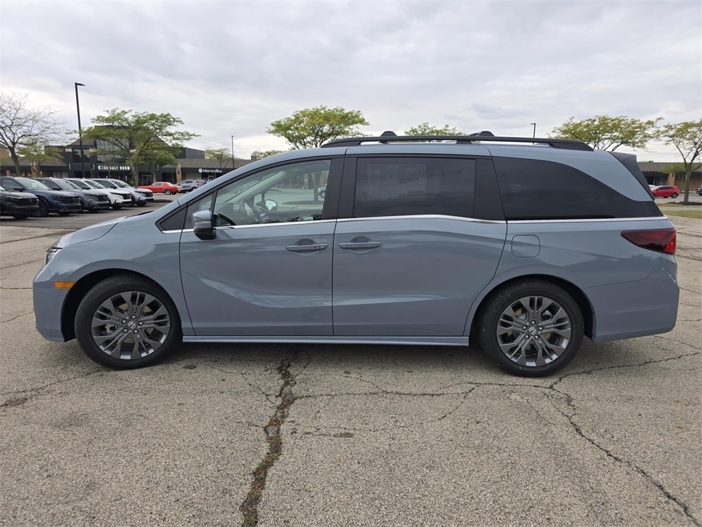 2026 Honda Odyssey Touring photo 13