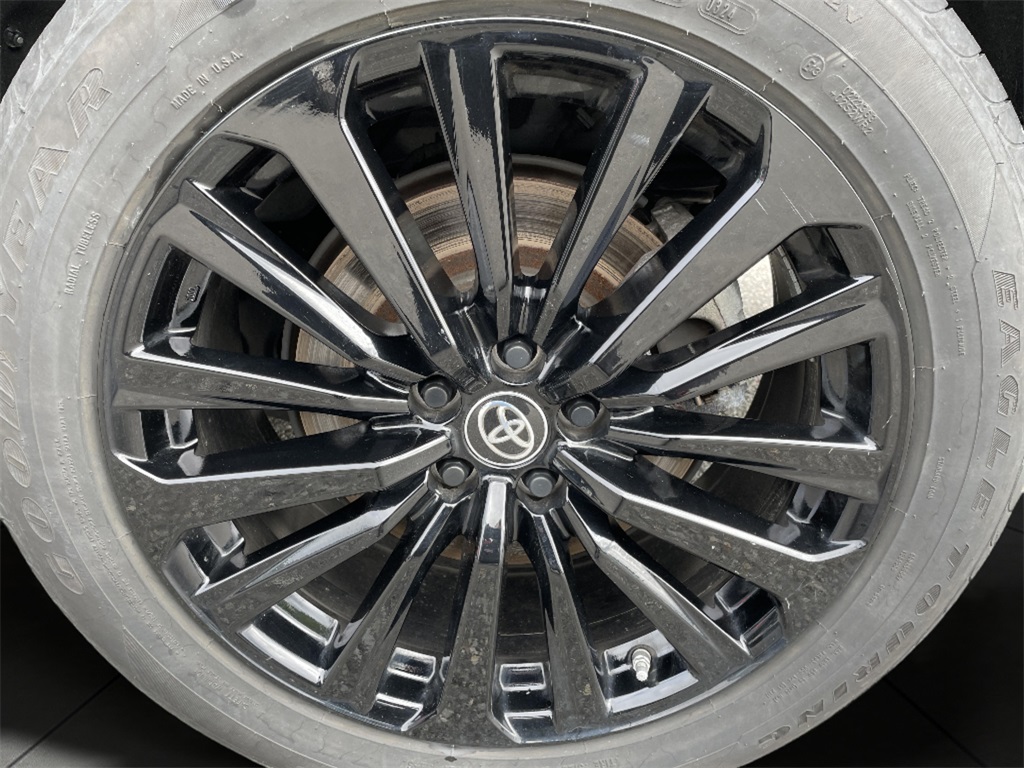 2024 Toyota Highlander XSE photo 25