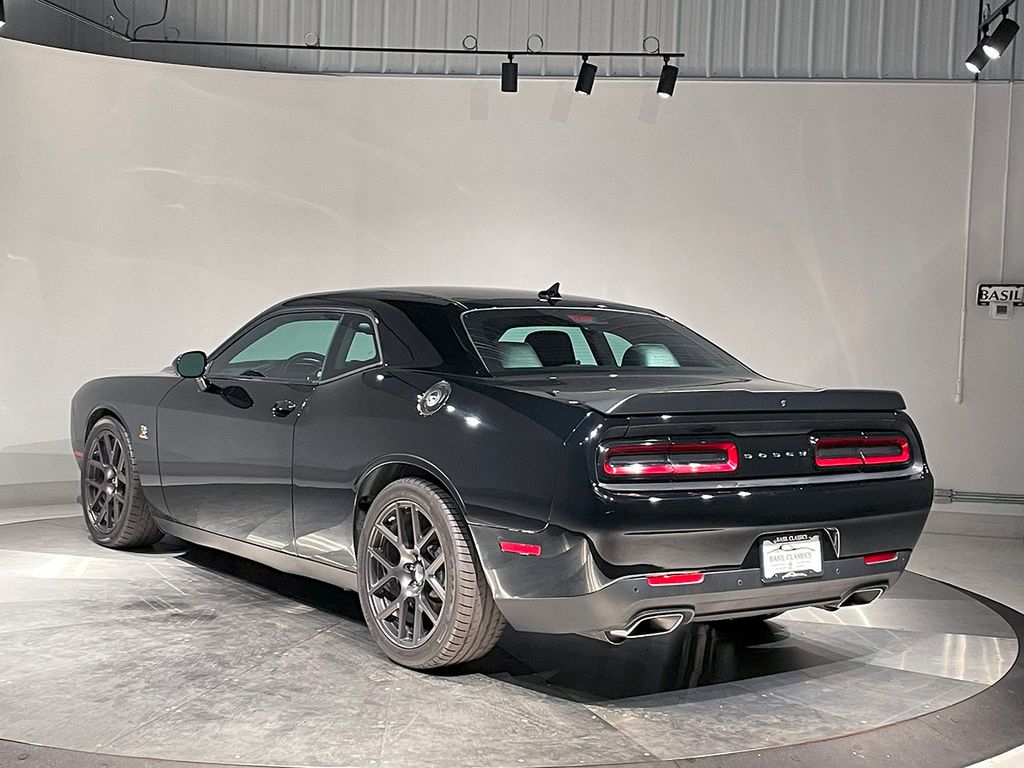 2016 Dodge Challenger R/T Scat Pack photo 3