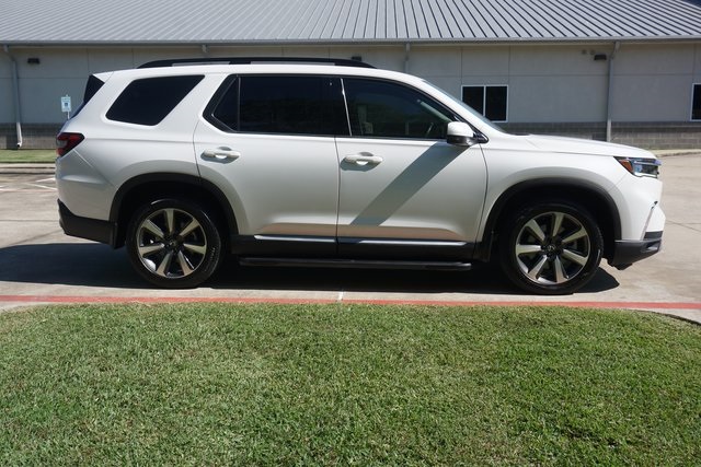 2024 Honda Pilot Elite photo 3