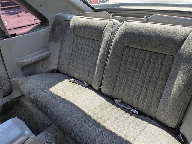 1989 Ford Mustang GT photo 15