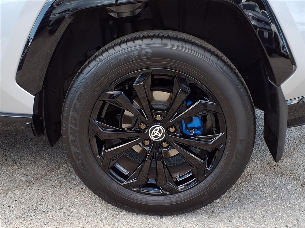 2022 Toyota RAV4 Hybrid SE photo 4