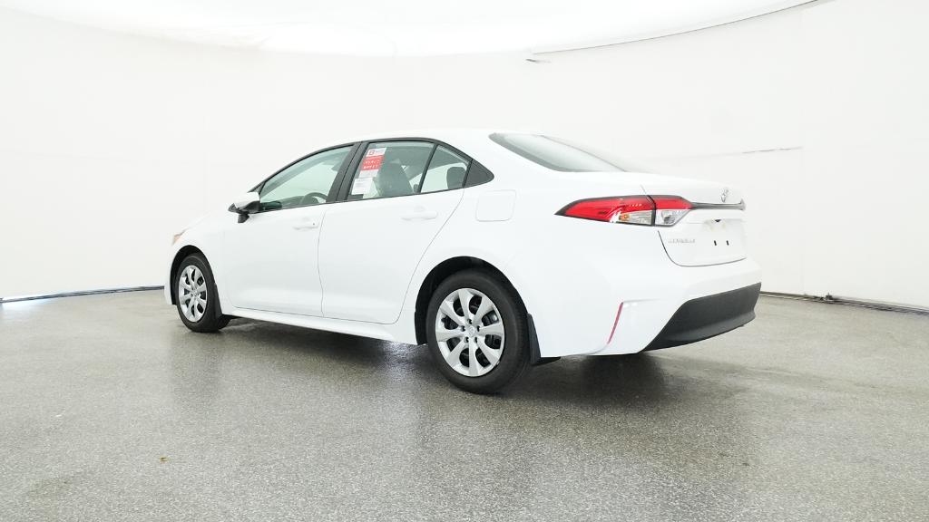 2025 Toyota Corolla LE photo 13
