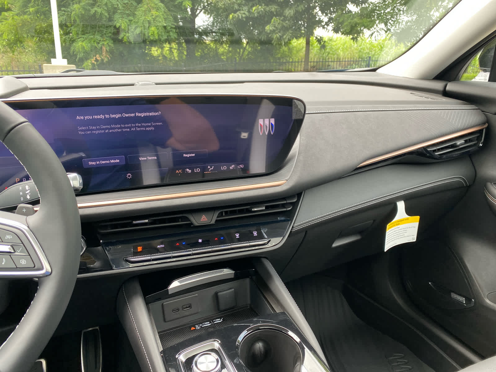 2025 Buick Envision Sport Touring photo 18