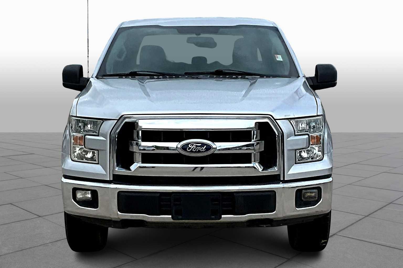 2015 Ford F-150 XLT photo 3