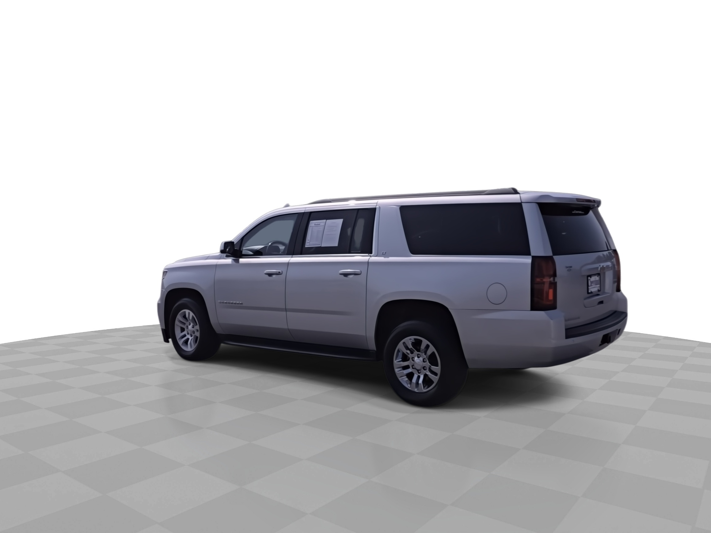 2017 Chevrolet Suburban LT photo 5