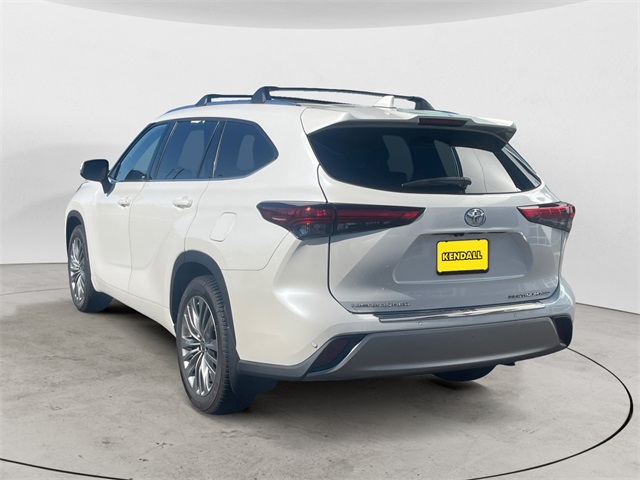 2020 Toyota Highlander Platinum photo 3