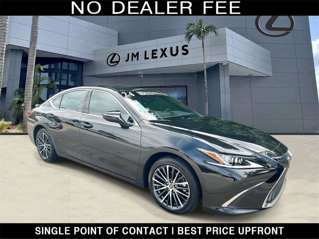 2024 Lexus ES Hybrid 300h's photo