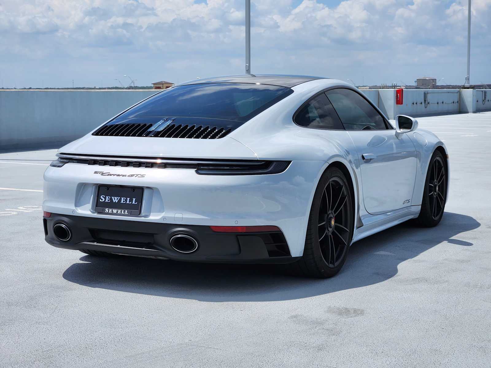 2024 Porsche 911 GTS photo 7