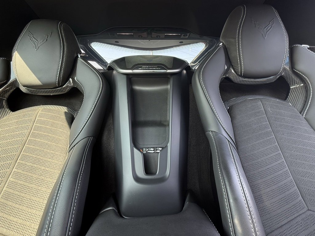 2025 Chevrolet Corvette Stingray 2LT photo 21
