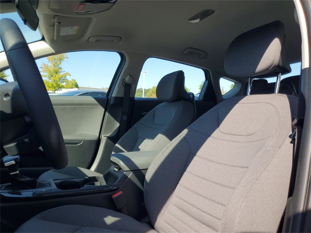 2025 Kia K4 EX photo 12