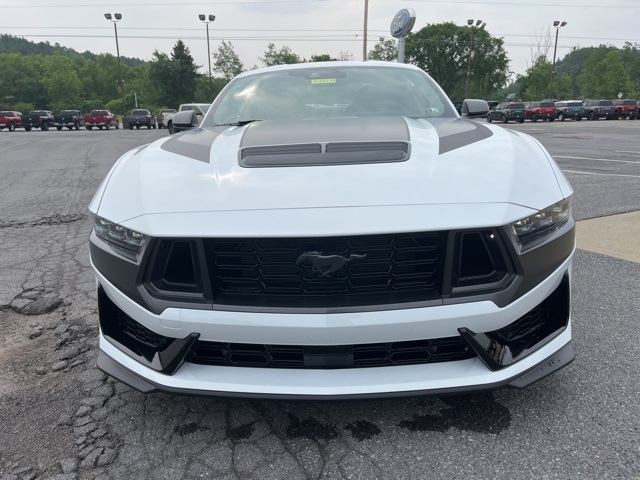 2025 Ford Mustang Dark Horse Premium photo 2