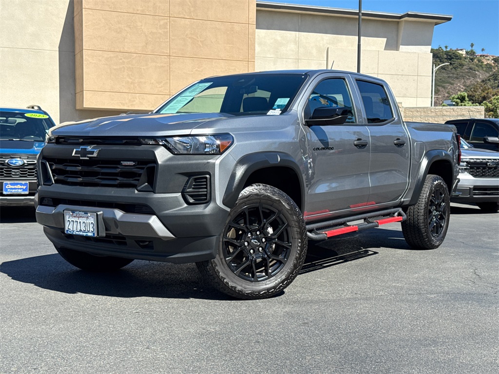 2023 Chevrolet Colorado Trail Boss photo 2