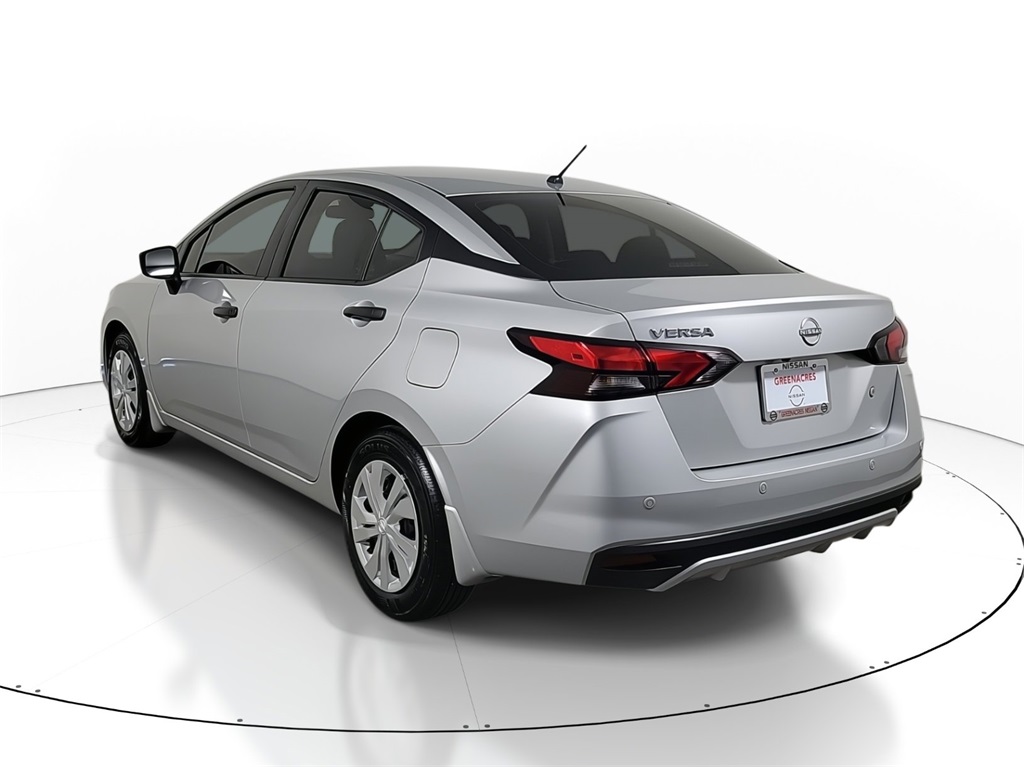 2025 Nissan Versa 1.6 S photo 4