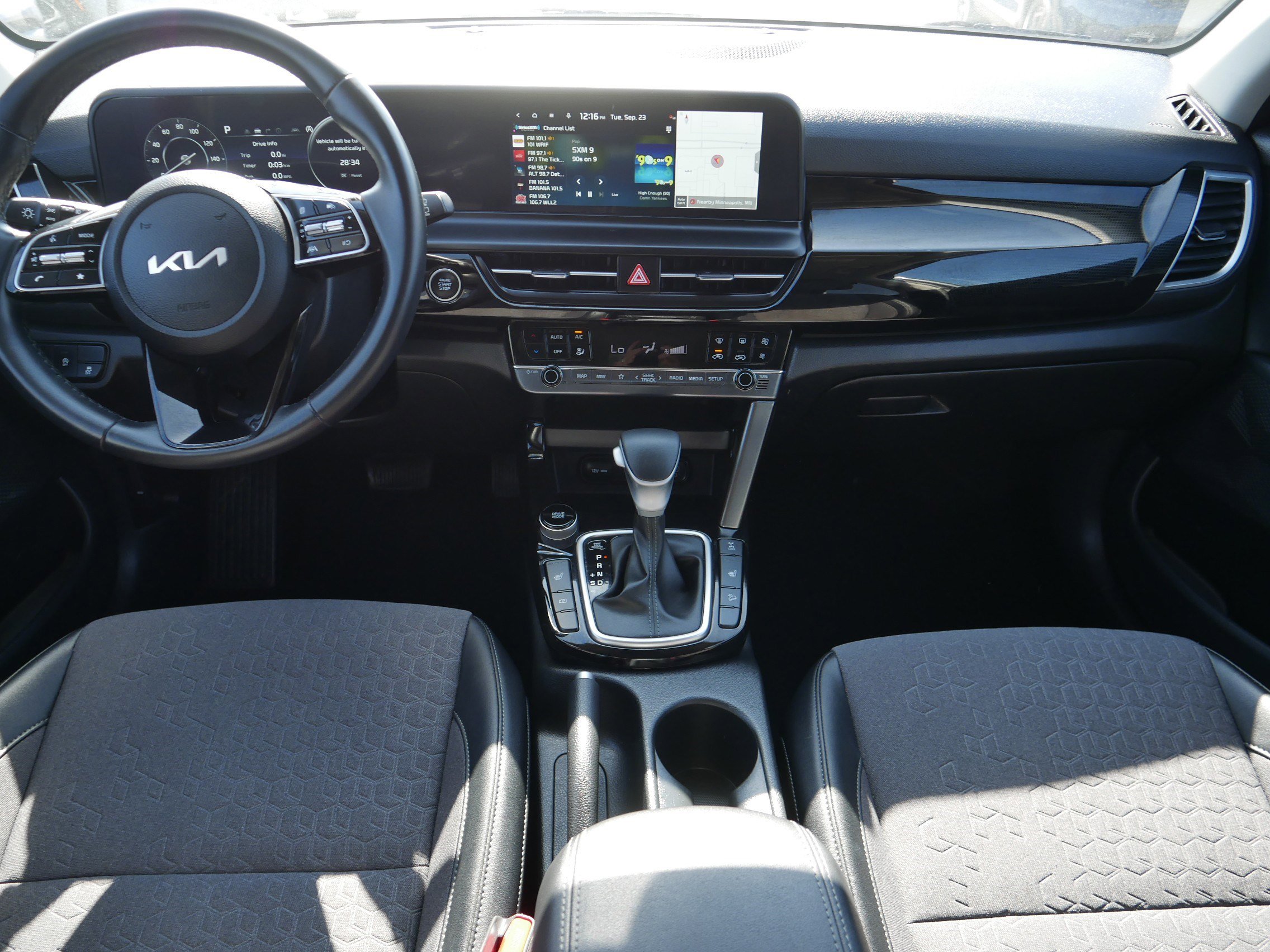 2024 Kia Seltos S X-Line photo 8