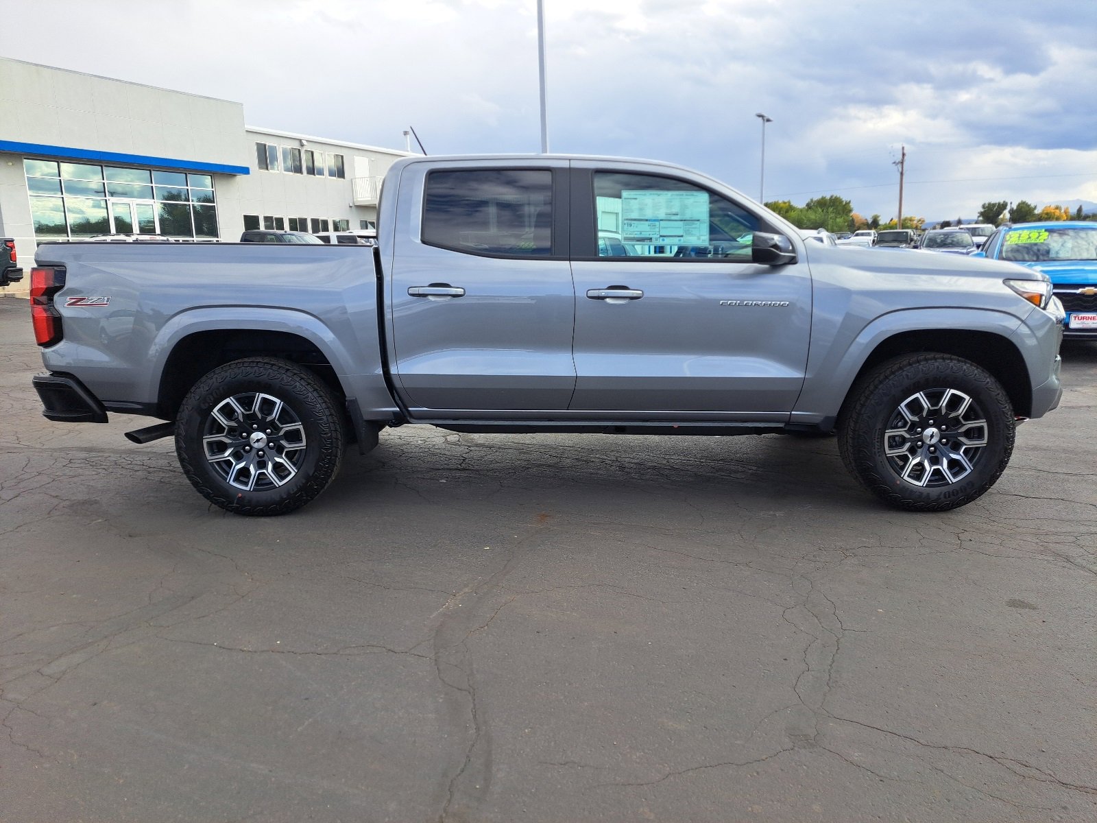 2026 Chevrolet Colorado Z71 photo 2