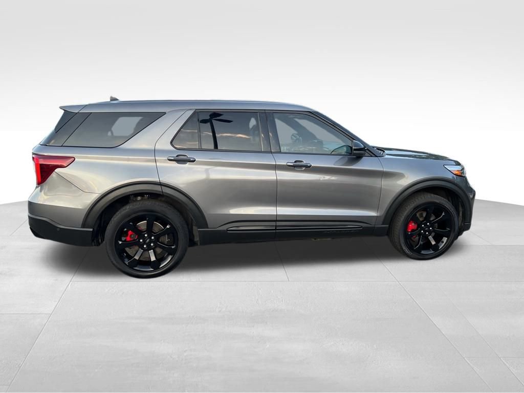 2022 Ford Explorer ST photo 5