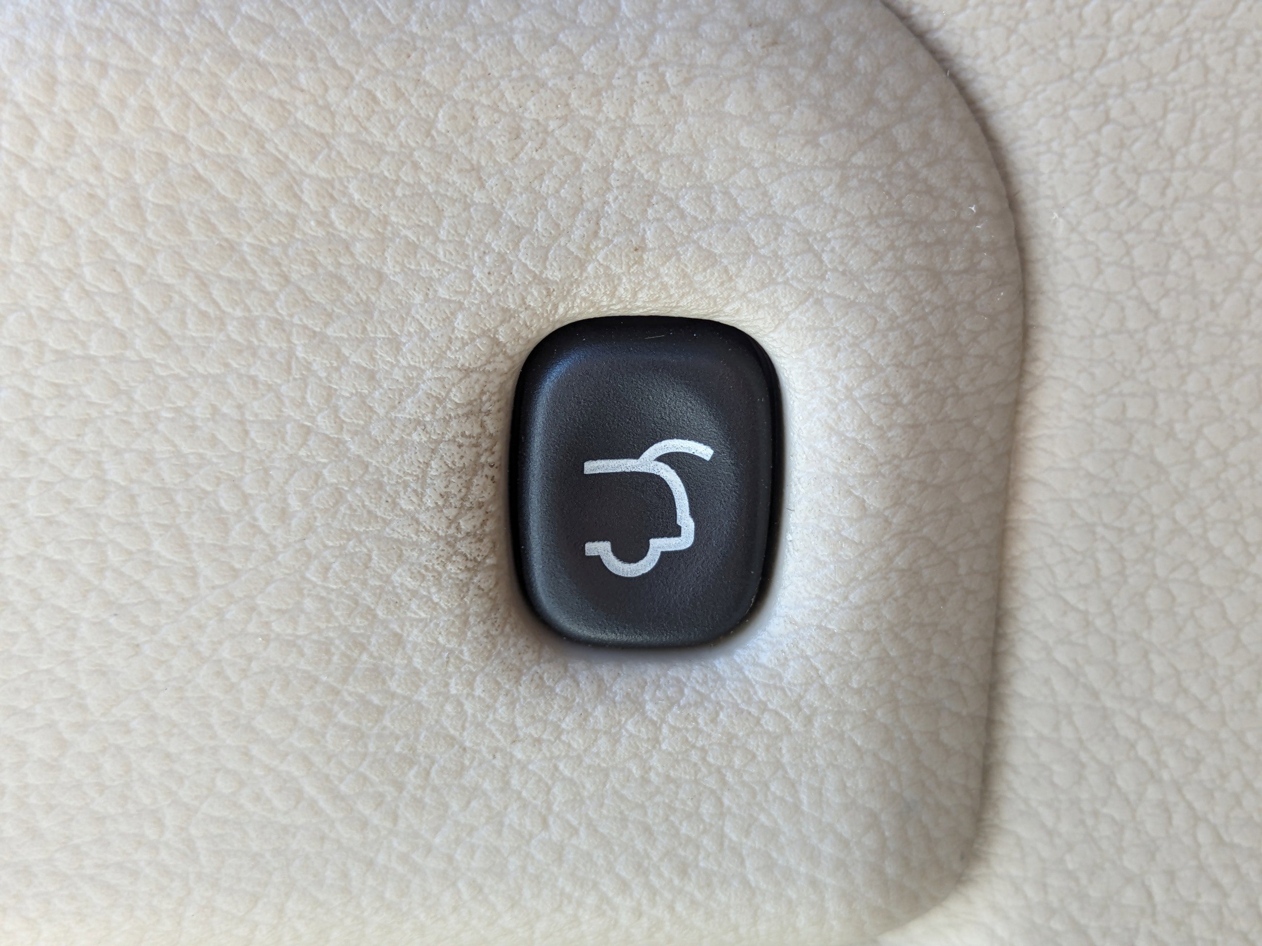 2013 Jeep Grand Cherokee Overland photo 13