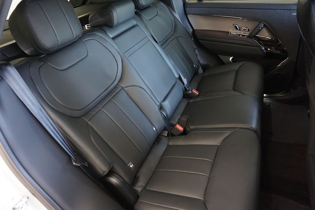 2025 Land Rover Range Rover Sport SE photo 25