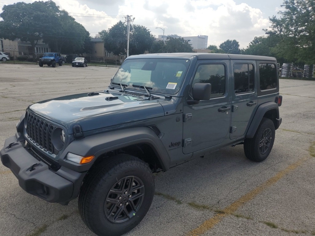 2025 Jeep Wrangler photo 3