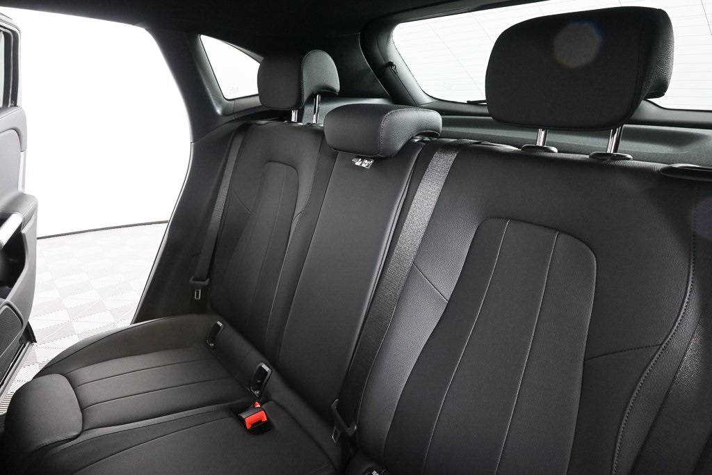 2025 Mercedes Benz GLA 250 photo 16