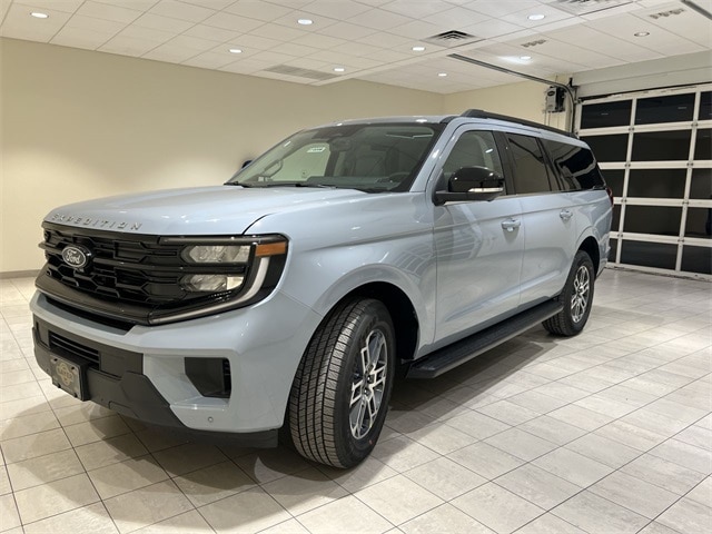 2025 Ford Expedition Active's photo
