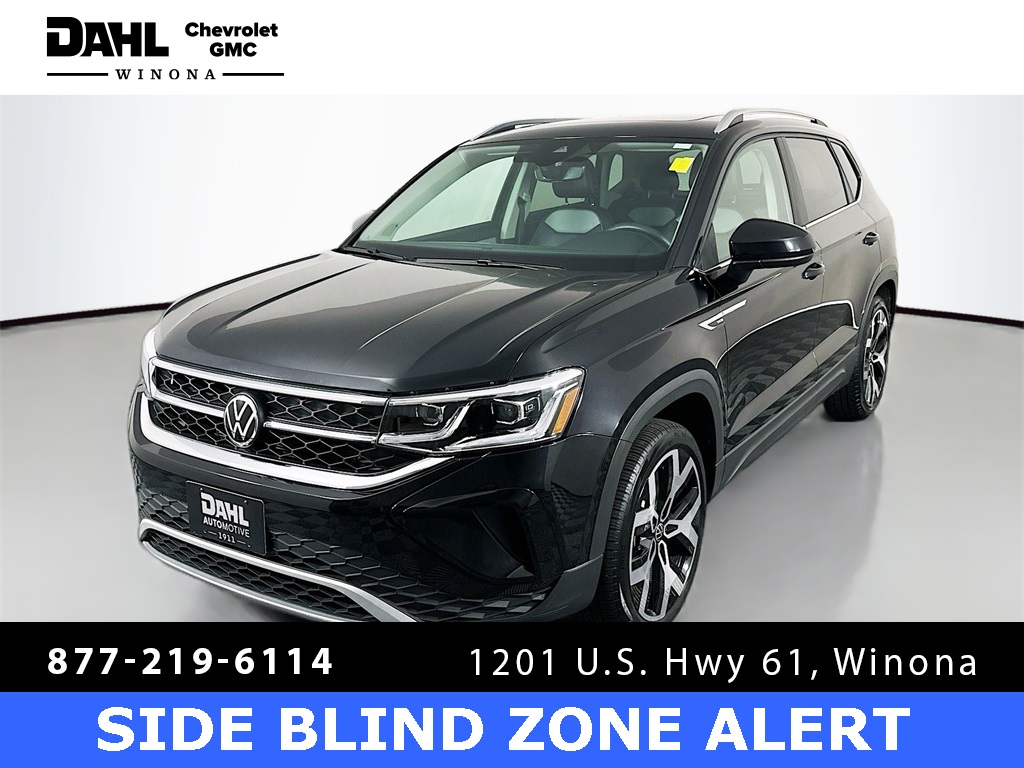 2022 Volkswagen Taos SEL photo 4