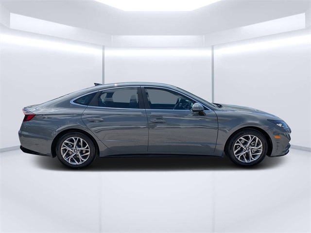 2020 Hyundai Sonata SEL photo 2
