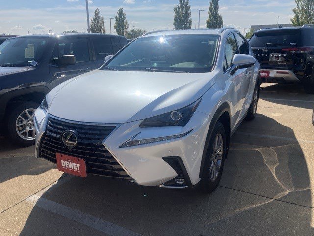 2021 Lexus NX 300 photo 3