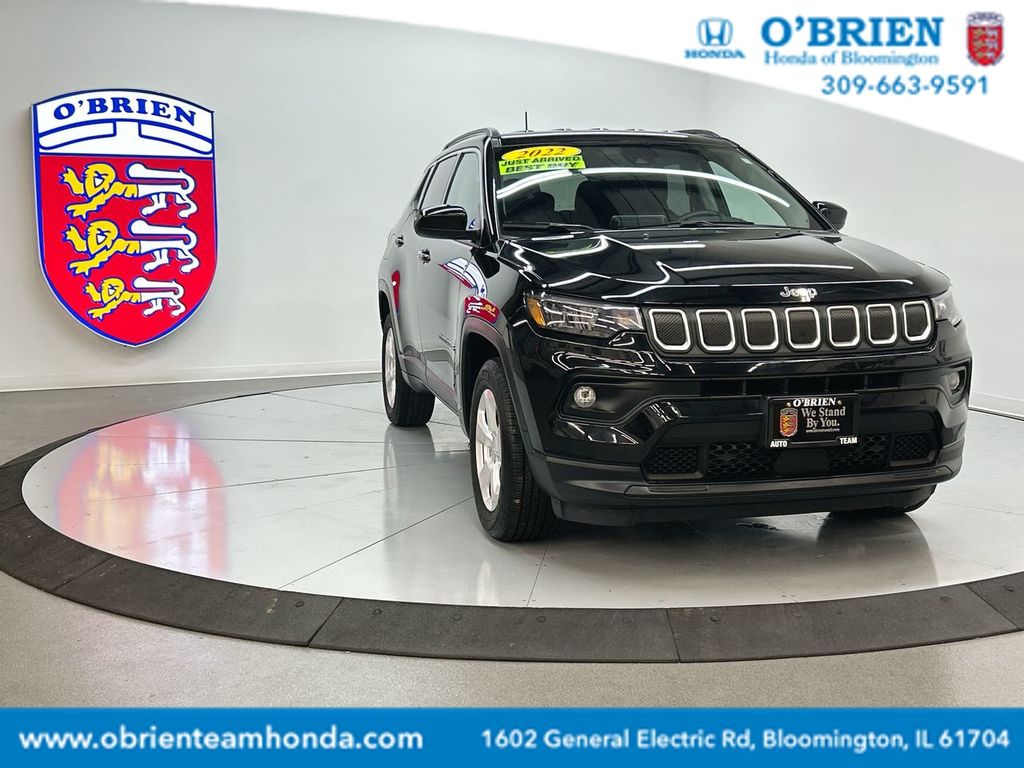 2022 Jeep Compass Latitude's photo