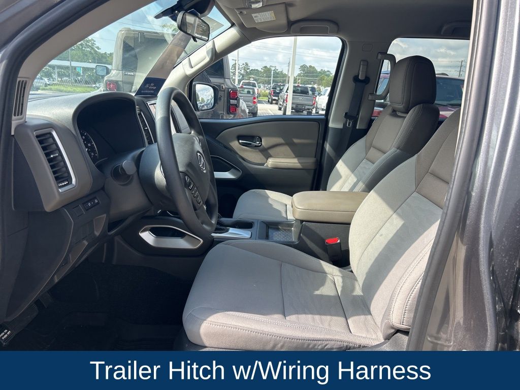 2023 Nissan Frontier SV photo 9