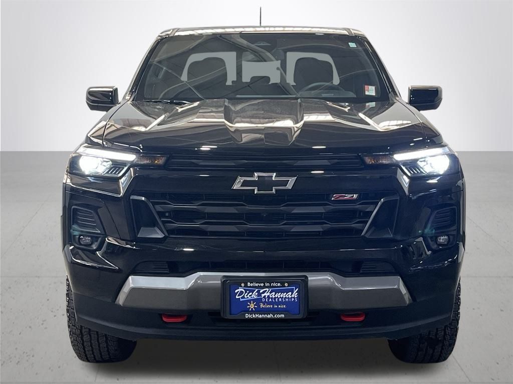 2024 Chevrolet Colorado Z71 photo 3