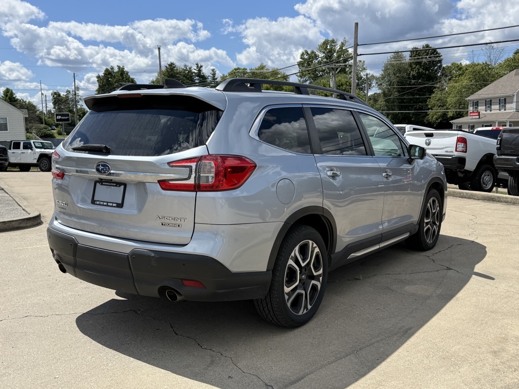 2023 Subaru Ascent Touring photo 4