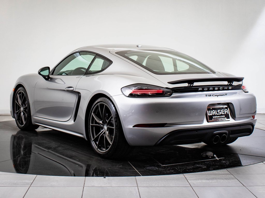 2023 Porsche Cayman T photo 3