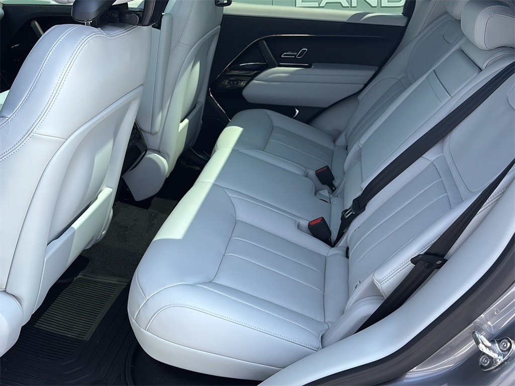 2025 Land Rover Range Rover Sport SE photo 22