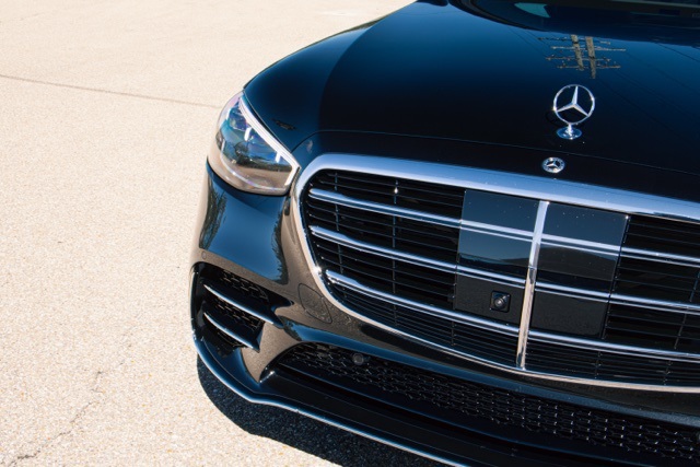 2026 Mercedes Benz S 580 4MATIC photo 3