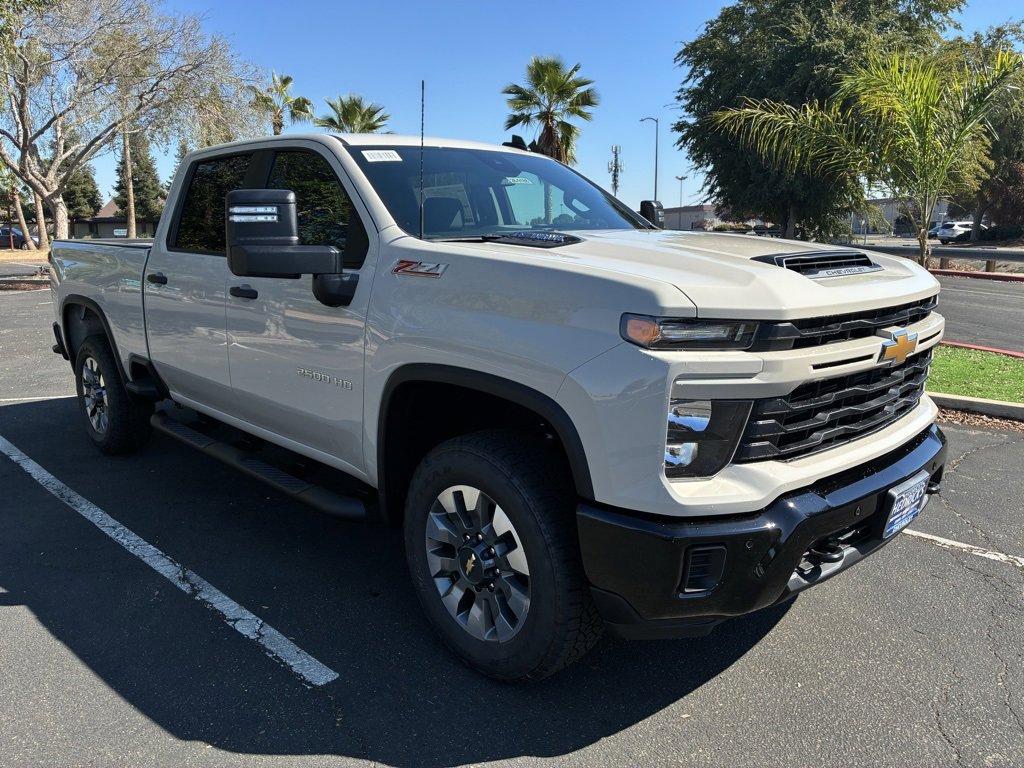 2026 Chevrolet Silverado 2500HD Custom's photo